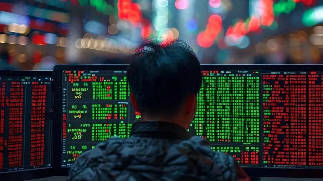 股市回调贷款炒股风险初显，多家银行加大贷前提示与审核力度